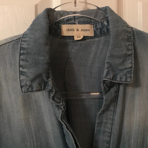 ANTHROPOLOGIE Cloth & Stone Denim Shirt Size XS - Picture 2 of 8
